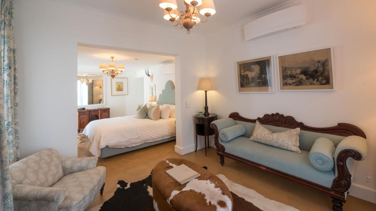 Drostdy Hotel Graaff-Reinet Exteriör bild A suite at the Cape Heritage