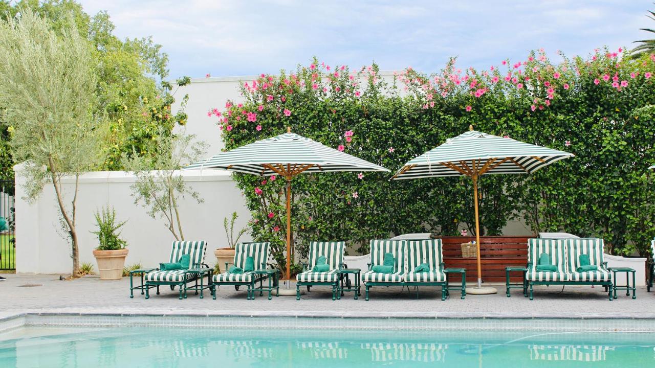 Drostdy Hotel Graaff-Reinet Exteriör bild The pool at the Hotel Bel-Air