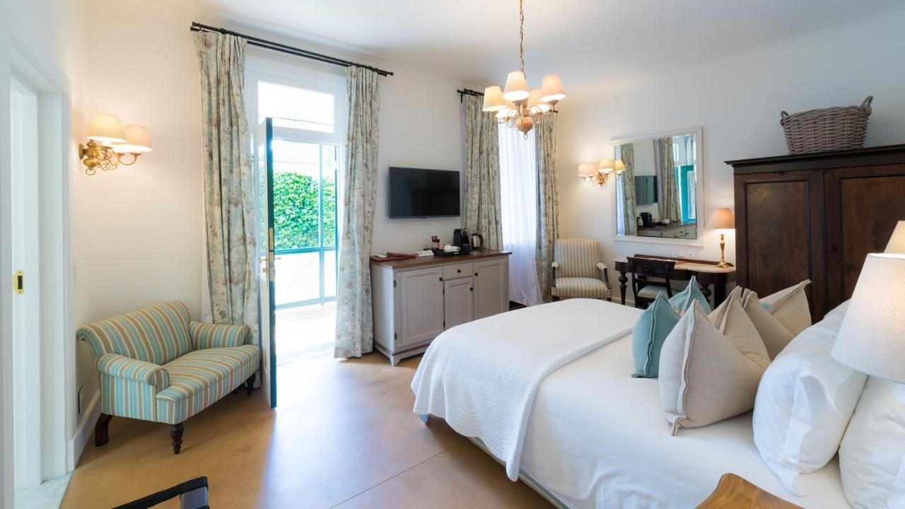 Drostdy Hotel Graaff-Reinet Exteriör bild A room at the Cape Heritage