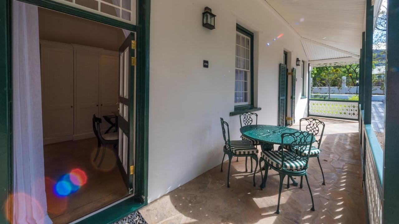 Drostdy Hotel Graaff-Reinet Exteriör bild Verandah of the house