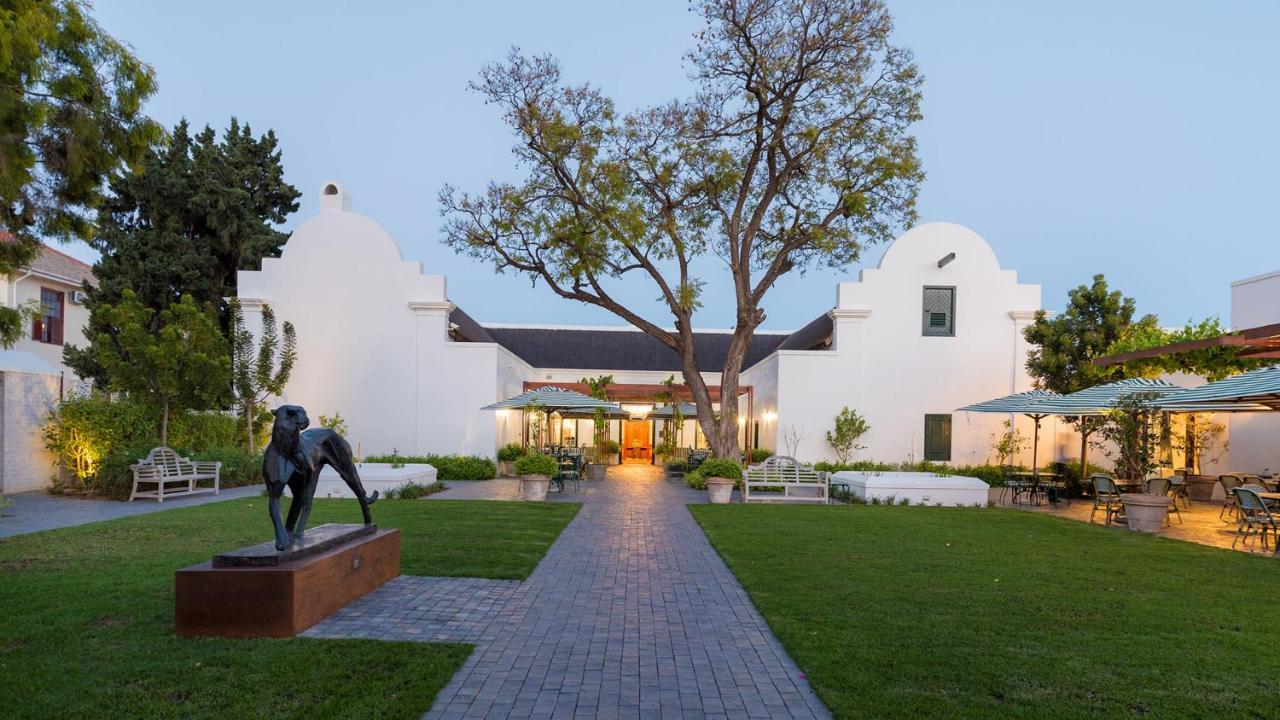 Drostdy Hotel Graaff-Reinet Exteriör bild The entrance to the Stellenbosch University library