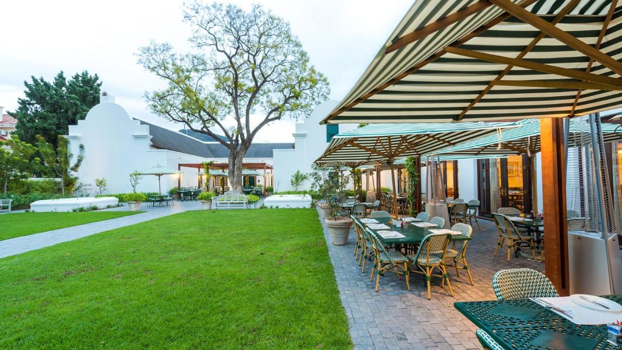 Drostdy Hotel Graaff-Reinet Exteriör bild The restaurant at the Cape Heritage