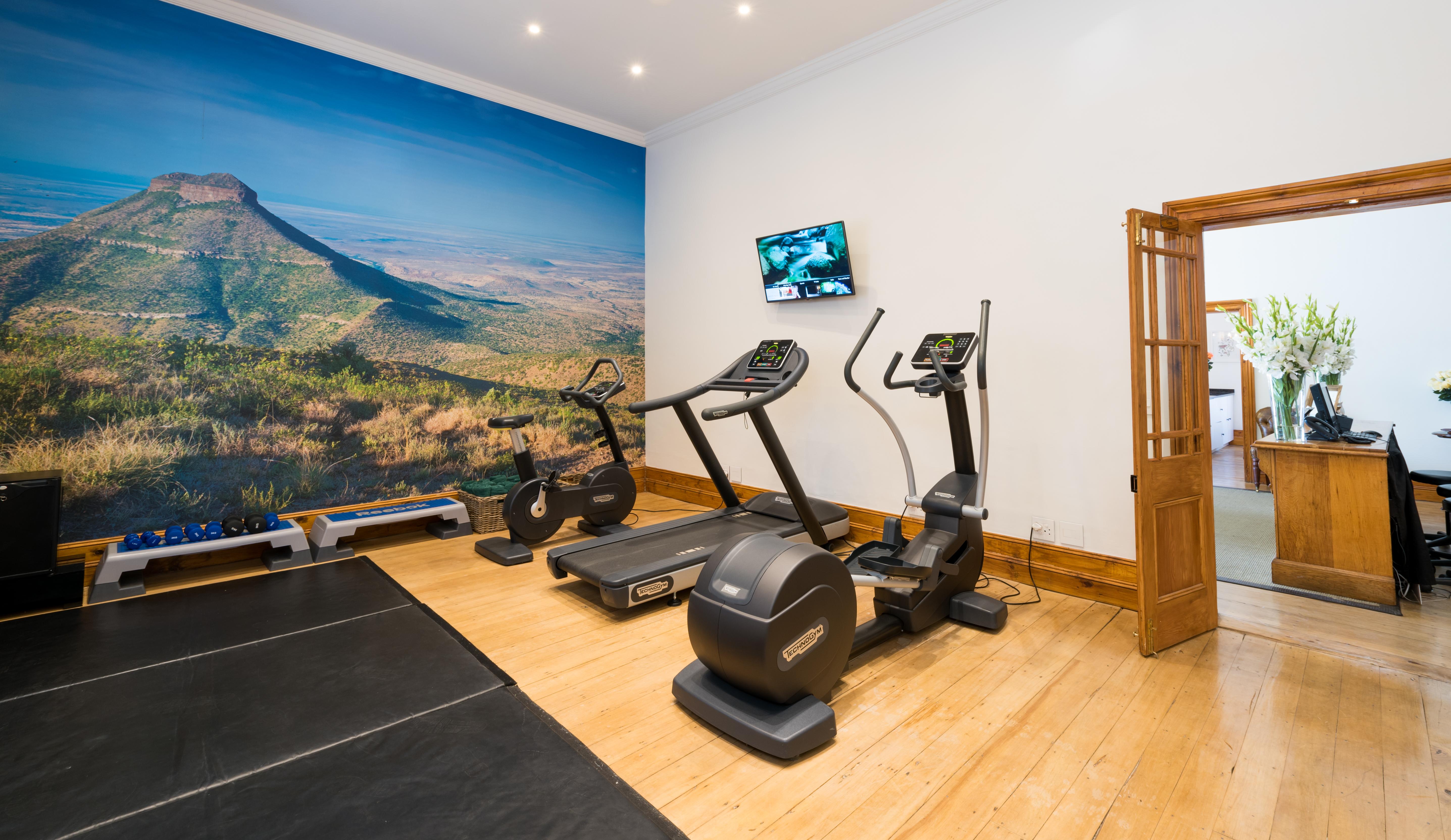 Drostdy Hotel Graaff-Reinet Exteriör bild The gym at the hotel